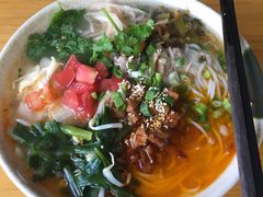 -巍山𤆵肉饵丝