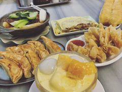 牛腩猪肠粉-芬芳甜品(同福路店)