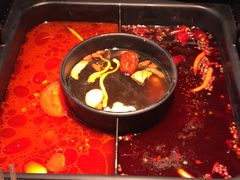 -老牌坊云南鱼豆花火锅(哈西万达店)