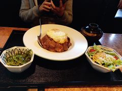 英国风烤肉盖饭定食-炼火烤肉店