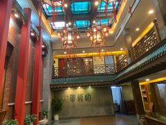 -梅龙镇酒家(南京西路总店)