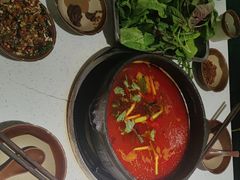 -贵府酸汤牛肉火锅·贵州老字号(飞山街店)