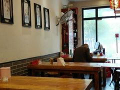 大堂-青年路烩面馆(绿地世纪城店)