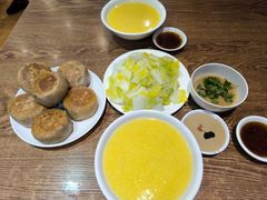 -清真吴记门钉肉饼·喜多利