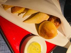 人餐前面包-弦月窗LUNETTE BY AMANDA(复兴路店)