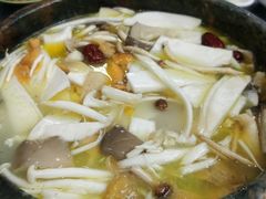 -南渝食府.墨脱石锅松茸鸡