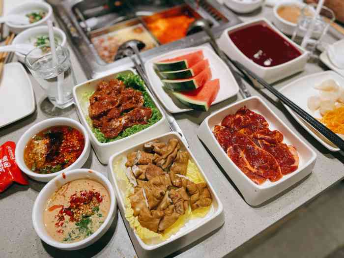 海底捞火锅(摩天活力城店)-"「番茄锅底」最爱这个番茄锅底啦,服务员