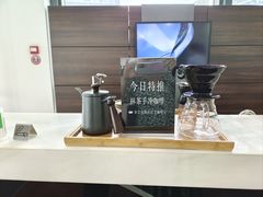 -杭州中升之星奔驰4S店(滨江店)