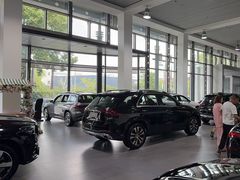 -上海星瀚奔驰4S店(红柳路店)