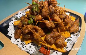 Cumin Rice Crackers with Skewer Meat