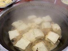 -哈尔滨东北铁锅炖(都督街店)
