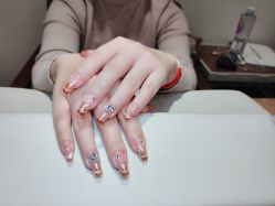 -沫儿·美甲美睫·半永久·皮肤管理