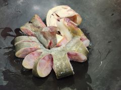 -边江铁锅炖鱼(振八街店)
