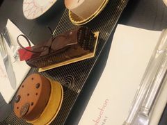 -Salon de The de Joel Robuchon(外滩18号店)