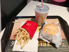 -麦当劳(七宝乐购店)