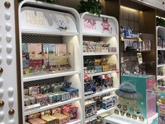 -泡泡玛特POPMART(蓝色港湾店)