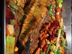 -鸣记脆皮烤鱼·海鲜烤鱼(亿合城店)
