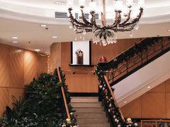 -深圳富苑皇冠假日套房酒店