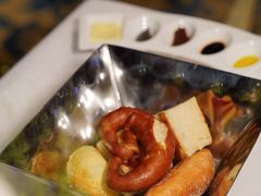 -龙虾酒吧扒房(宁波香格里拉店)