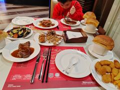 -四海一家自助餐(益田假日广场店)