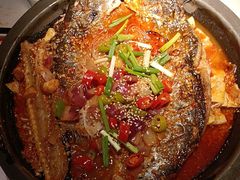-鸣记脆皮烤鱼·海鲜烤鱼(三八广场店)