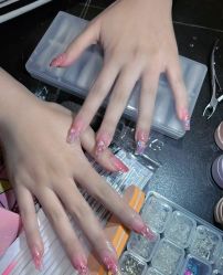 -阿噶西美甲美睫