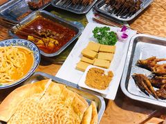 -老兰家传统烧烤炒菜泡馍(小南门店)
