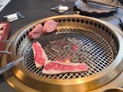 -铭牛烧肉·和牛海鲜自助(高新月牙湖店)