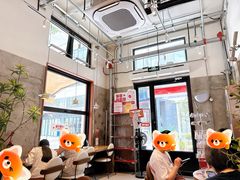 -必胜客(上海华谊新所店)