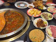 -沸炉重庆老火锅(军事博物馆店)