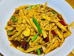 油焖干笋-吕氏疙瘩汤·私家菜馆(慈云寺店)