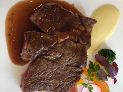 慢烤新西兰草饲牛里脊佐土豆泥-蝶舍·MAISON PAPILLON