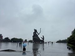 -巴陵广场