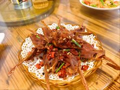 -冶建镜子·老南昌大排档·江西虾王(总店)