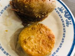 芝麻饼夹牛羊肉-老爆肚满五香烧牛羊肉