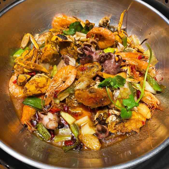 吃不厌的七欣天吃火锅我最喜欢的还是七欣天无敌呀还是老规矩呀波格力