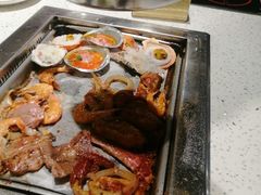 -爱客得牛排海鲜烤肉·火锅自助(春熙路黑金好店)
