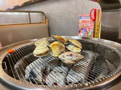 -围炉肉舍•炭烤活鳗•丹东海鲜烤肉(步行街店)