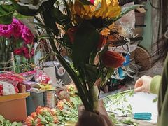 -何兮花店·气球派对鲜花店(马桥银春路万科城店)