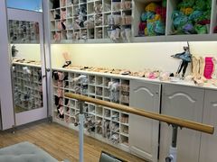-上海路易十四芭蕾良品舞蹈用品店(美丽华商务中心店)