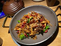 手撕扁担鸡-吃饭皇帝大(解放西路店)