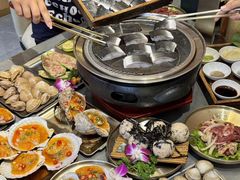 -围炉肉舍•炭烤活鳗•丹东海鲜烤肉(步行街店)