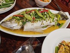 -Dang restaurant (patong phuket)