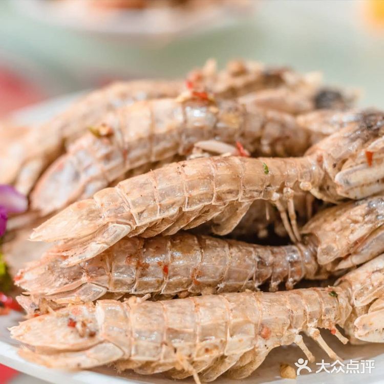 畅谈深情言未尽,欢歌笑语兴无穷,四十多年终相见