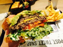 -The Habit Burger Grill 哈比特汉堡(爱琴海店)