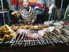 -小魏哥果仁烤面筋