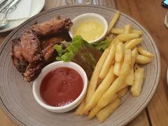 香炸鸡翅配薯条-Money Shops(愚园路店)