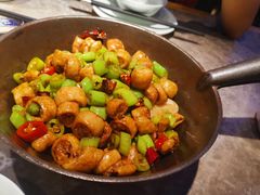 鹅卵石爆肥肠-老板恋上鱼(恒隆广场店)