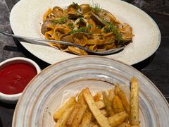 -LESCEDARS Brasserie Bistro香柏树