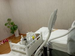 -苗苗清肤皮肤护理中心